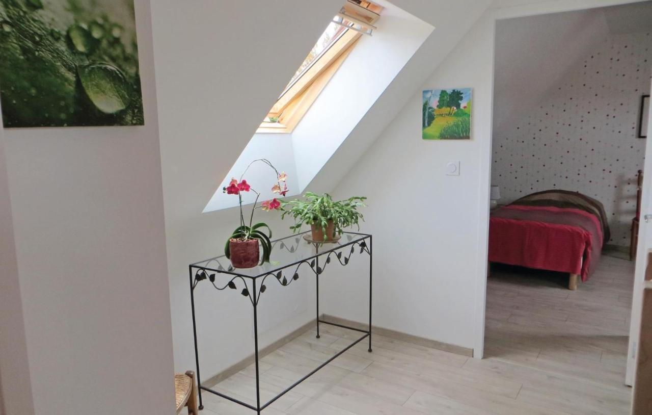 Lovely Home In Brain-Sur-Alonnes Экстерьер фото